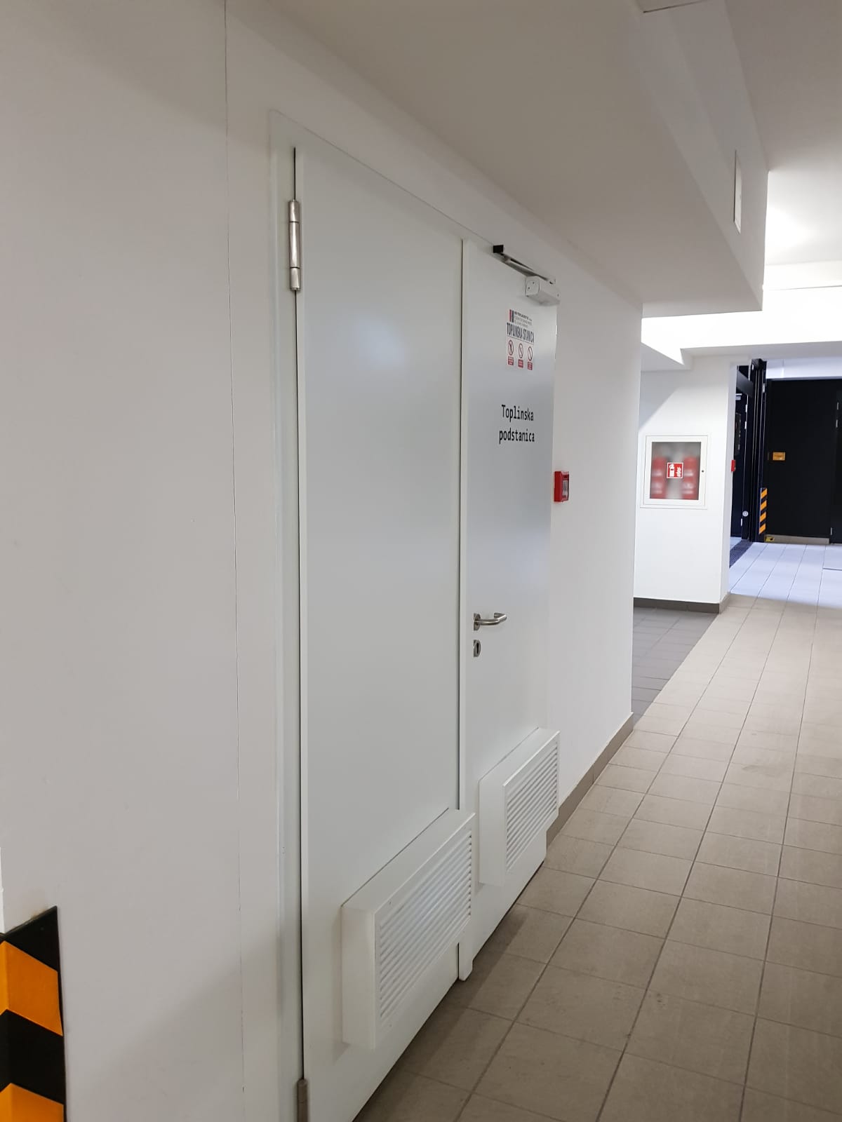 dvokrilna čelična vrata